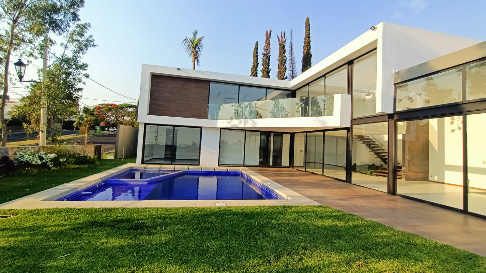 Casa residencial moderna - fachada