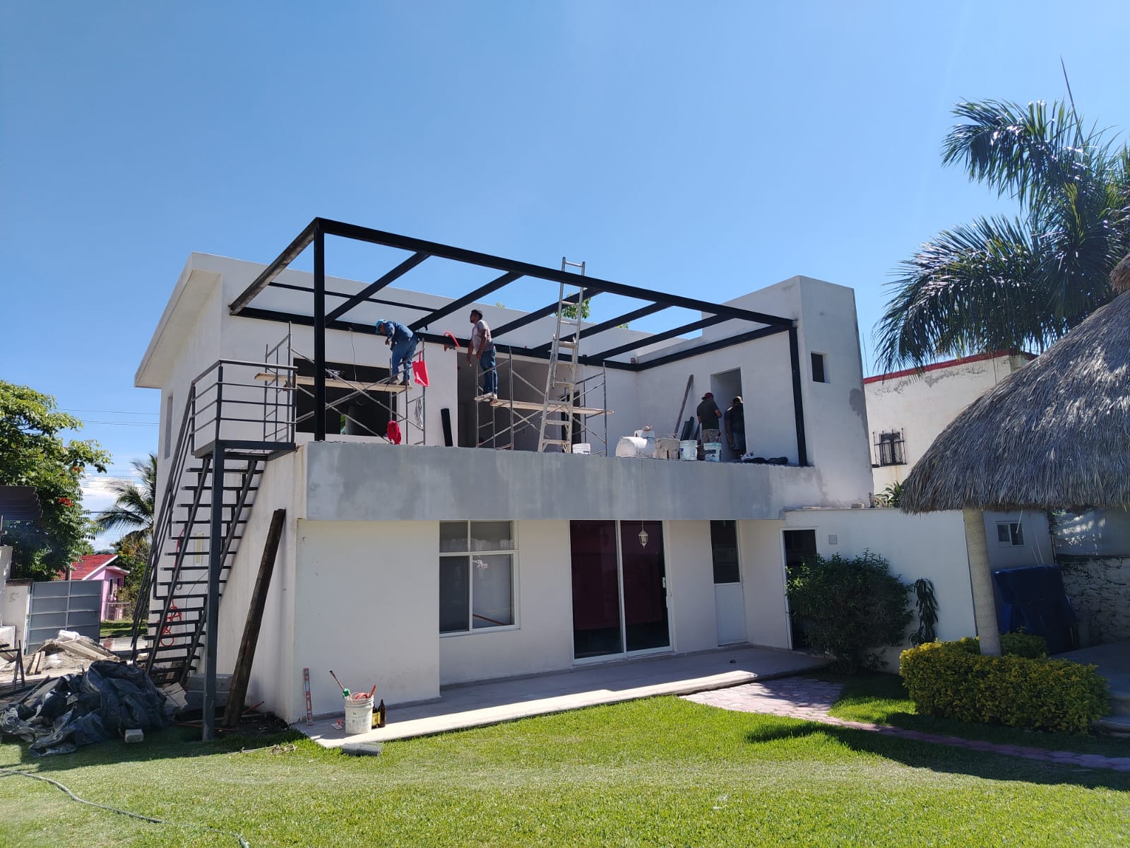 Casa residencial moderna - fachada